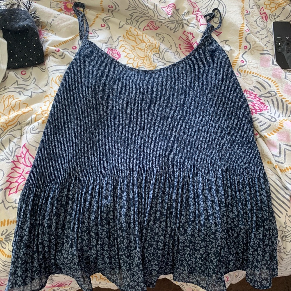 Blue Abercrombie flower tank top